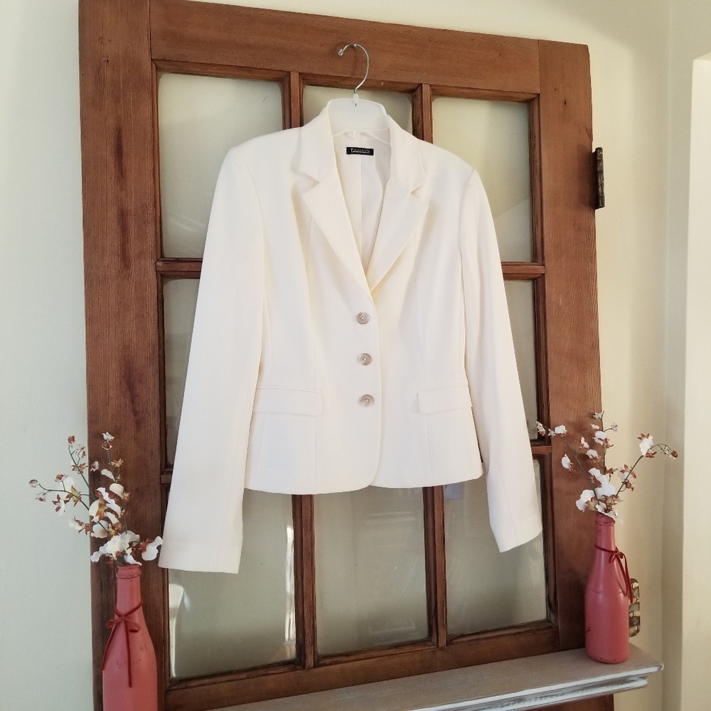 Tahari Cream Blazer Size 4
